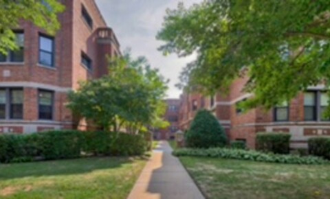 Apartments Near North Park 2121 Ridge Ave for North Park University Students in Chicago, IL