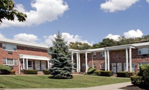 Apartments Near Ramapo Pompton Hills for Ramapo College of New Jersey Students in Mahwah, NJ