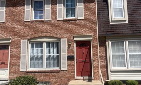 Apartments Near Wayne State Completely Renovated 2 Bed/1.5 Condo in St. Clair Shores for Wayne State University Students in Detroit, MI