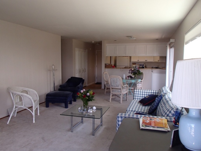 Harbor Beach - See the Sailboats from this remodeled 2 bedroom, 2 bath home