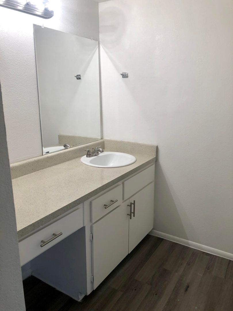 Fully renovated, single story 2 bedroom unit - $1,299.00 w/washer and dryer - $299.00 1st month rent move in special!