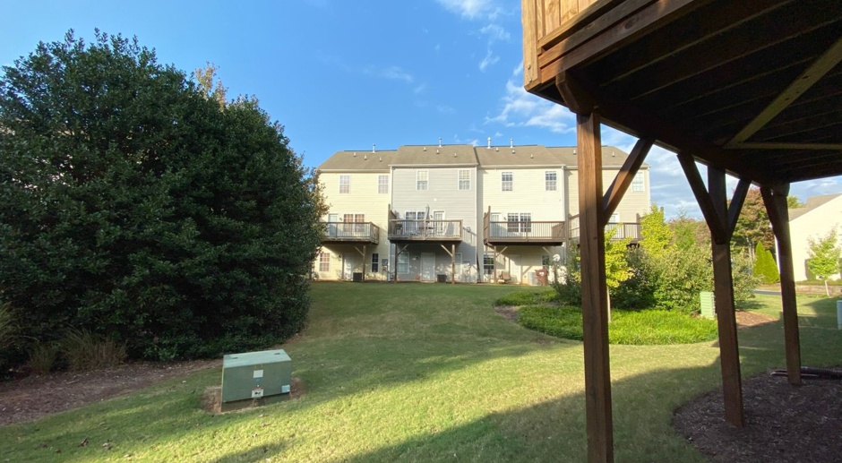Greenville - Annacey Park -4 BR/3.5 BA Townhome Located Off Laurens Rd, Conveniently Located Near I-85 and Downtown! 