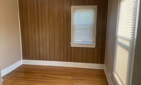 Apartments Near Clark Upper level Duplex - 2 bedrooms for Clark College Students in Vancouver, WA