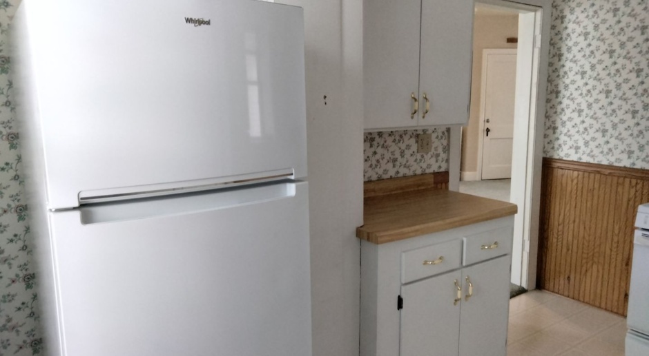 Large 1 Bedroom Main floor with Updated 1 Bath.