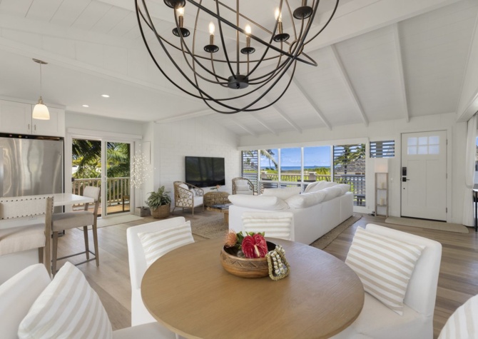Houses Near Private Luxury Home, Steps from the Beach w/ AC: Ranch Beach House Estate