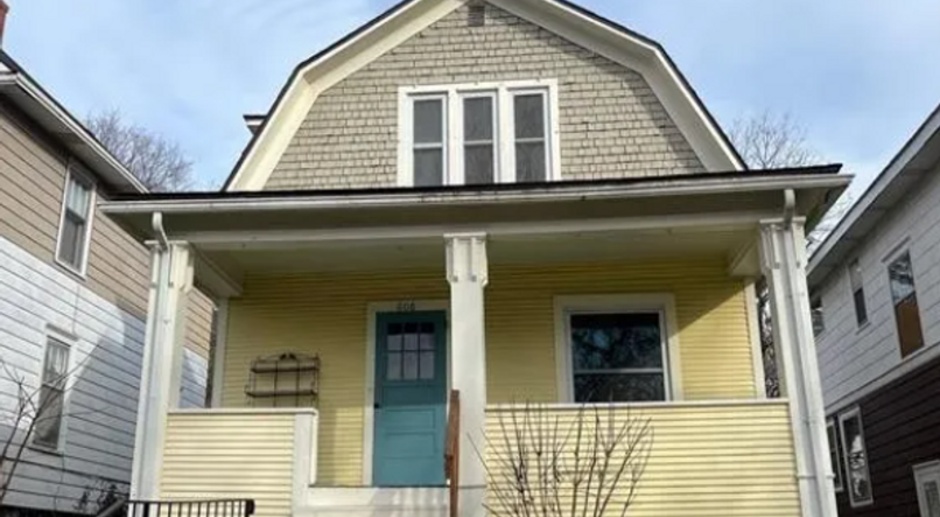 Three Bedroom/Two Bath Single Family Home (Now Offering 1/2 Month Free Rent!)