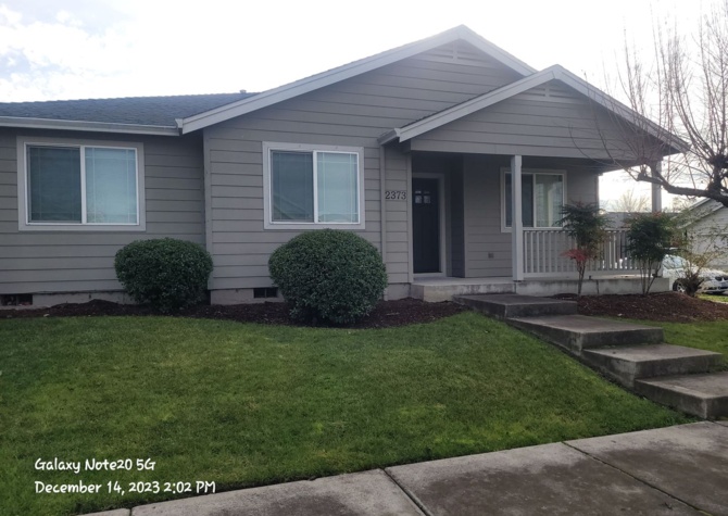 Houses Near 1/2 off 1st months RENT, Home in N/W Medford 3 Bedrooms 2 Bathroom Family Home