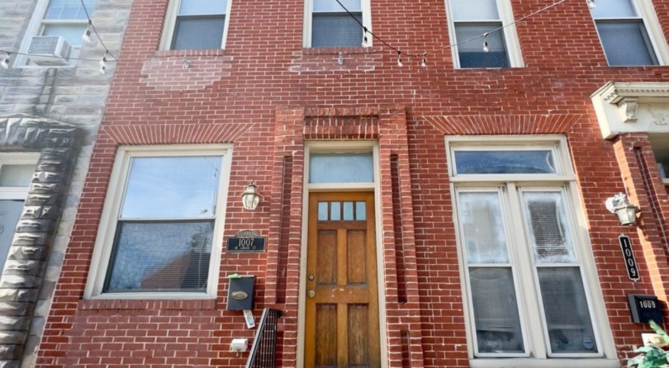 Spacious 3-Bedroom Townhome with Modern Amenities in Vibrant Baltimore!