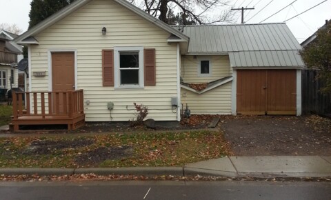 Houses Near Cloquet Avail March 1!  Cloquet 2 Bedroom Bungalow for Cloquet Students in Cloquet, MN