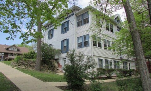 Apartments Near Herzing 703 East Gorham Street for Herzing College Students in Madison, WI