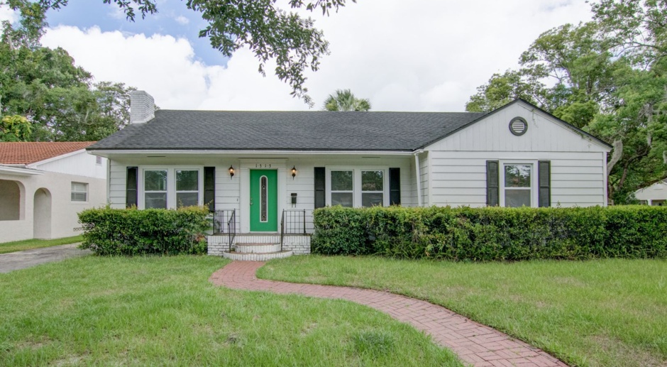 Charming 4 Bed/2 Bath Home FOR RENT Winter Park!