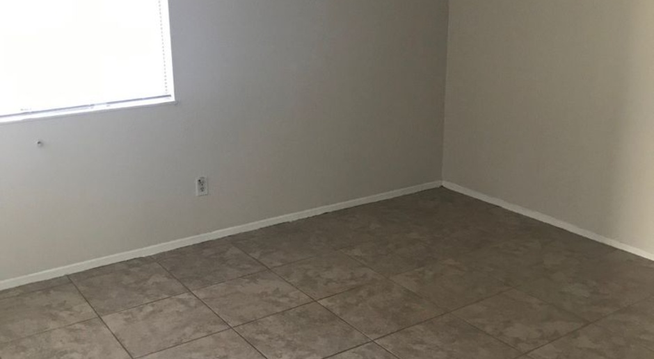 3 Bedroom 2 Bathroom condo close to the Strip 1/2 off 3rd month rent on a 1-year lease
