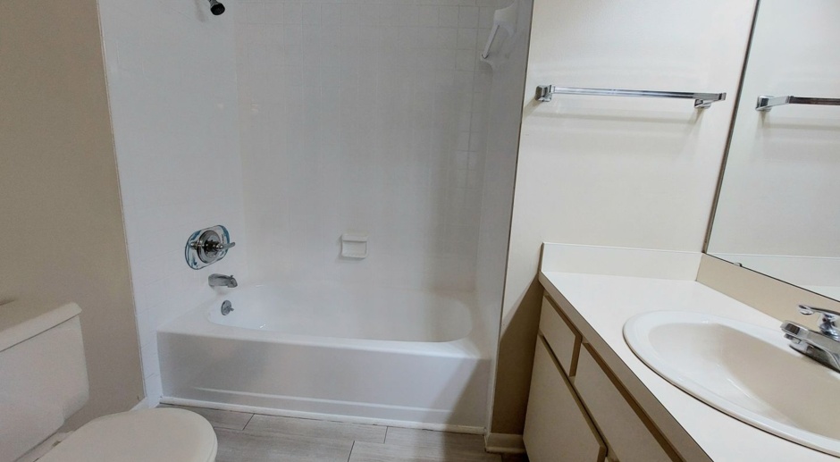 Imperial Lakes, Mulberry, FL 2 Bedroom 2 Bathroom Second Floor Condo 