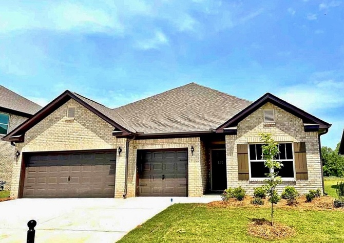 Houses Near Energy-efficient new home in beautiful New Market, Alabama!