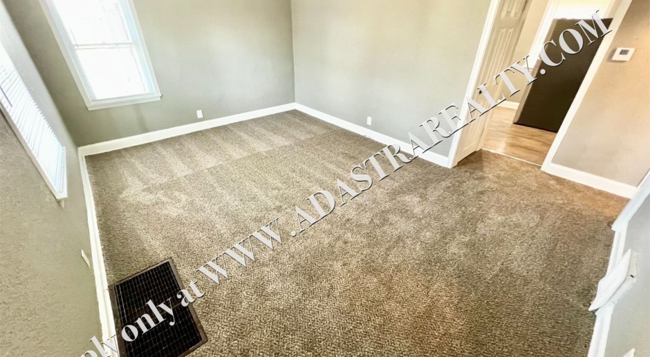 MOVE IN SPECIAL!! Beautifully Remodeled Home in KCMO-Available NOW!! MOVE IN SPECIAL $200 OFF 2nd Month's Rent With March 1st or Sooner Move In!!!