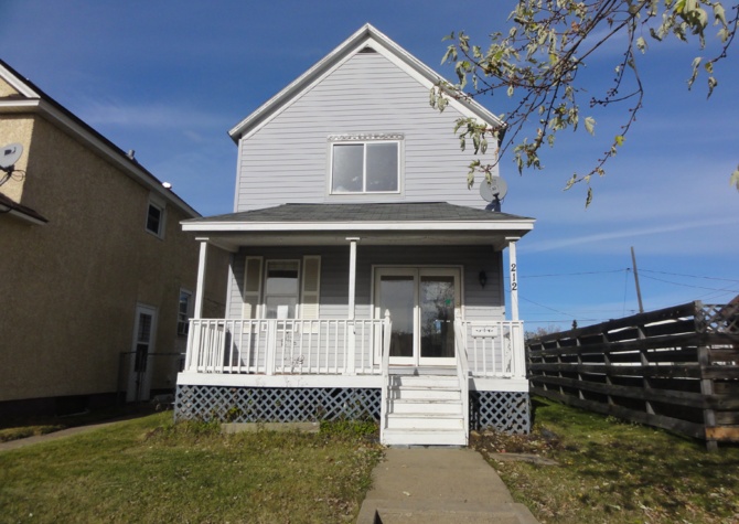 Houses Near 212 Chisholm Available for Rent!