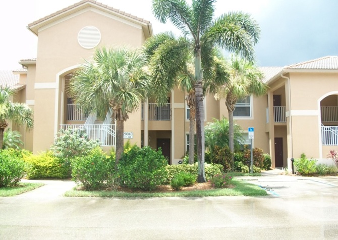 Houses Near Annual Furnish condominium in Estero, Florida