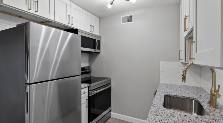 Kenwood: Newly Renovated One Bedroom One Bath Available for rent!