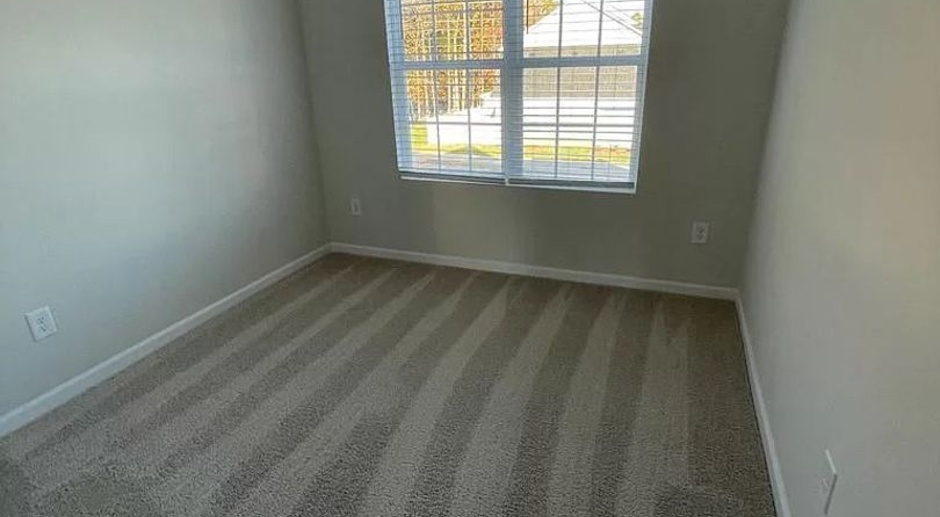 Room in 3 Bedroom Townhome at Johns Walk Way