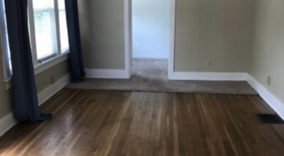 Room for Rent in house right next to 615 deli