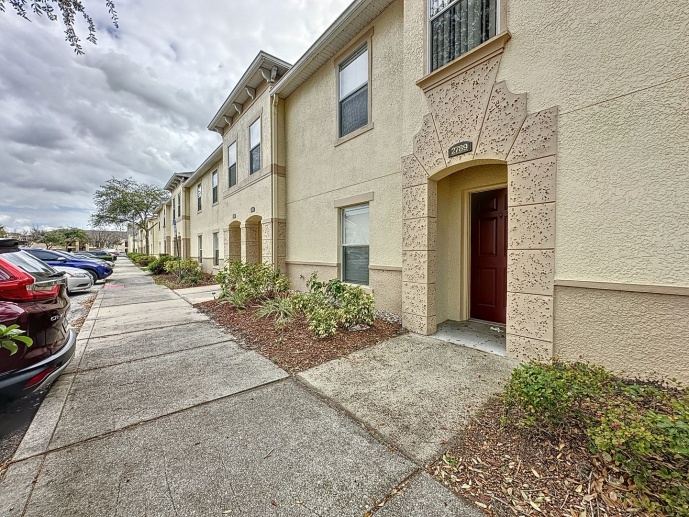 Townhome in the Gated Community of Club Cortille! 