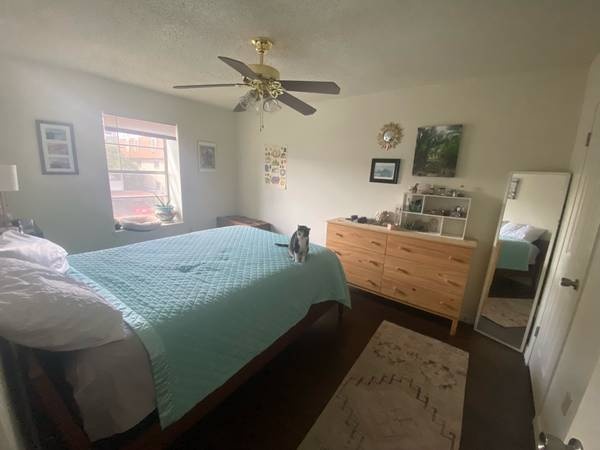 $1764/mo: 2B/1BA Hyde Park apartment available for lease or sublease