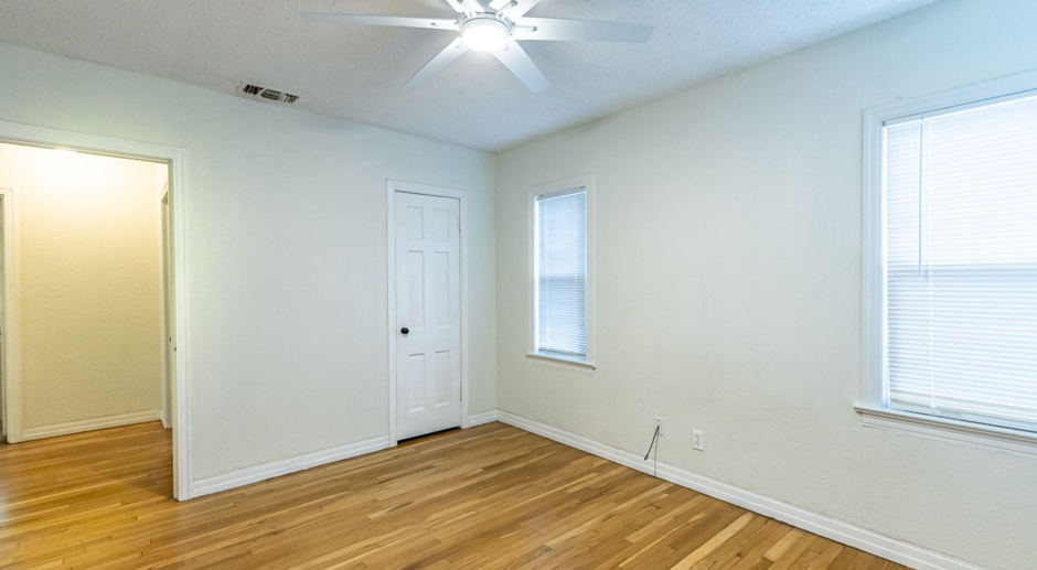 PRE-LEASING FOR SUMMER! - Cute 2 Bedroom House Located In Heart of Lubbock!