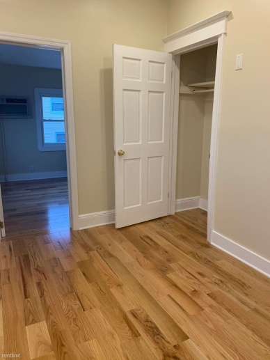 Newly Updated 3 Bedroom Apartment 2nd Floor 2-Family Home/Yonkers