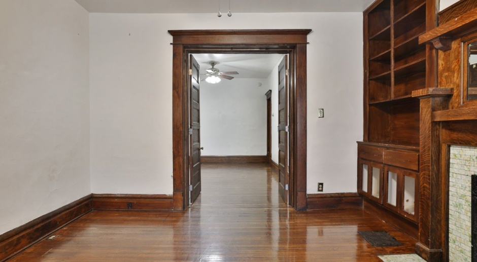 Large 4 Bedroom North Campus Townhouse - 1st house from High Street