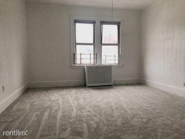 Spacious 2 Bedroom Apartment Located in Walk-up Building - H/HW Included - Tuckahoe