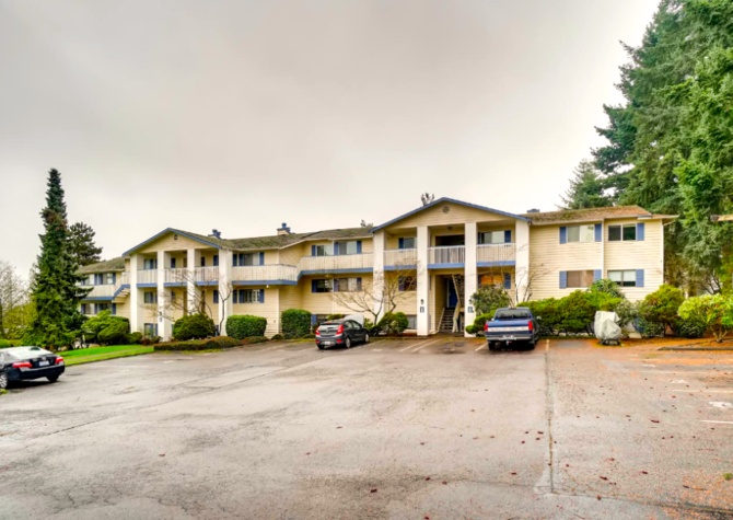 Houses Near PRICE DROP! 2 Bed 2 Bath Everett Condo at a Great Community!
