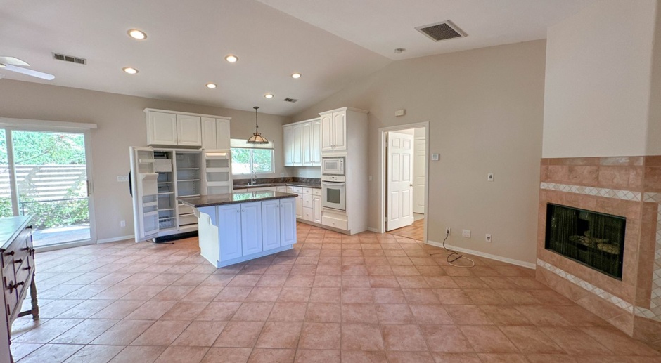 6 Bedroom Home for Rent in Newhall!