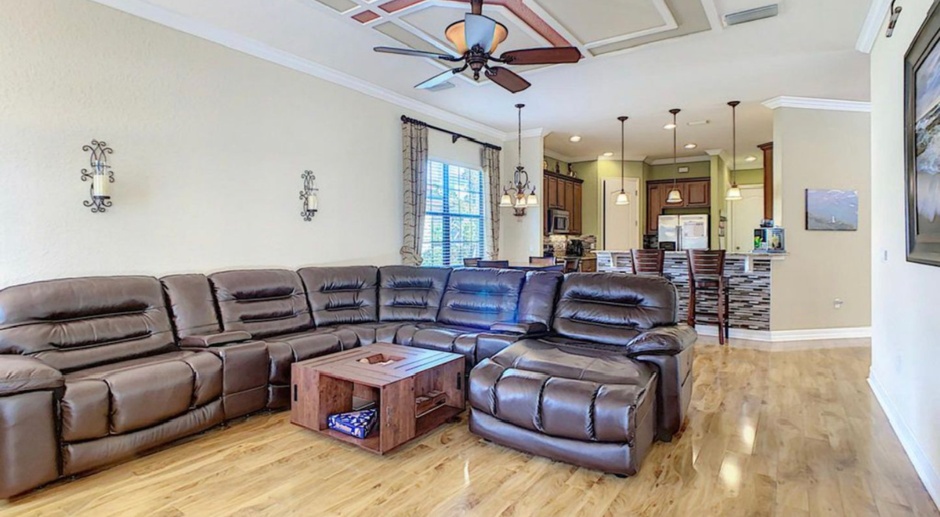 Luxury Living in Woodland Lakes Preserve: Fully-Furnished