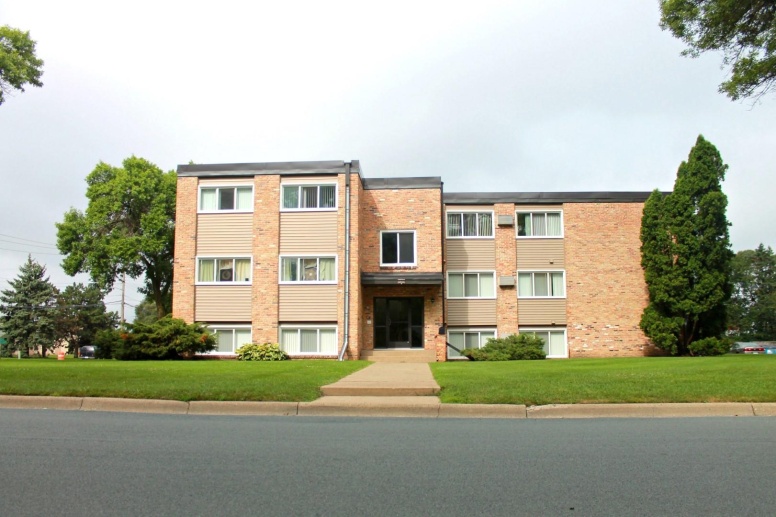 8940 Wentworth Apartments