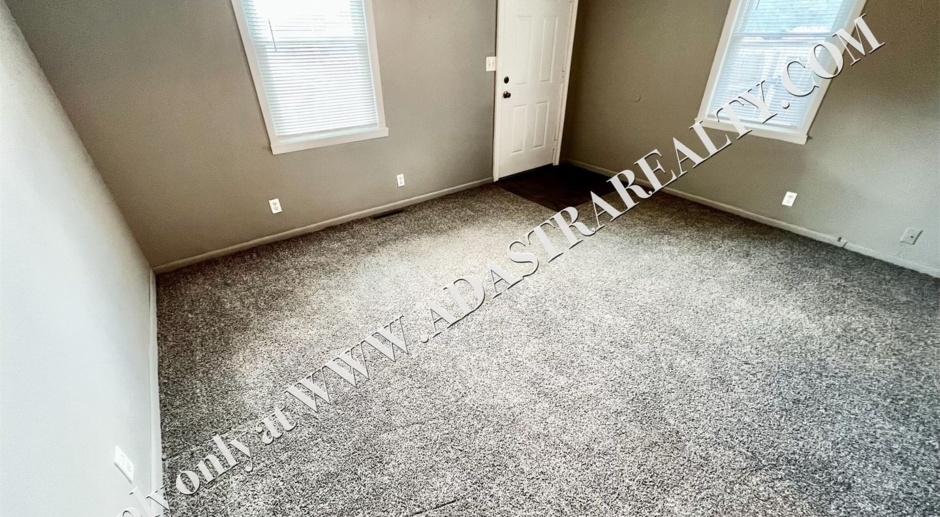 MOVE IN SPECIAL!! Affordable duplex in Kansas City, KS-Available NOW!! MOVE IN SPECIAL $300 OFF 2nd Month's Rent With May 1st or Sooner Move In!!!