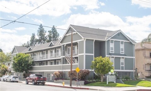 Apartments Near Cal State Northridge 128MAL RUBS for Cal State Northridge Students in Northridge, CA
