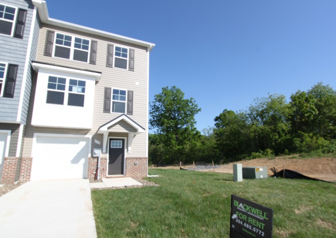 Houses Near 4 Bed/ 3.5 Bath Townhome in Martinsburg