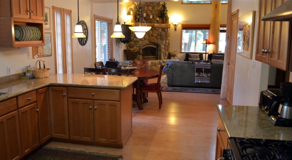 Sweet 2BD Cabin! Avail for a 3-6 month Winter lease! SL