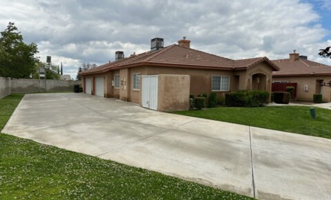 Apartments Near BC Beautiful 3 Bedroom 2 Bathroom  for Bakersfield College Students in Bakersfield, CA