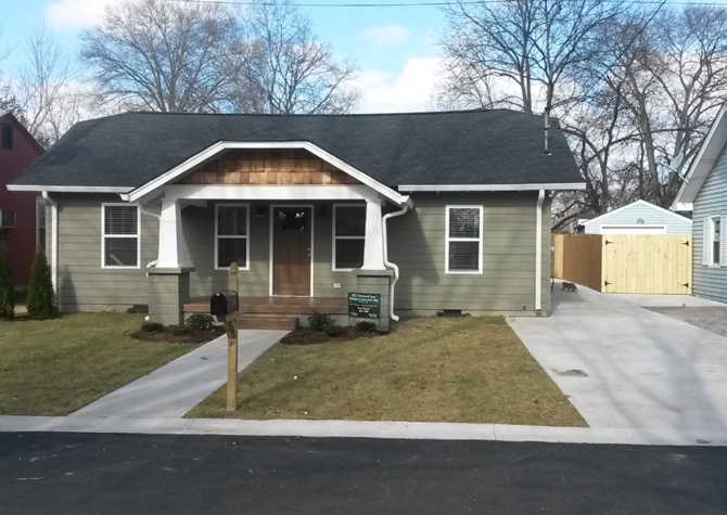 Houses Near Beautiful 3BR/2BA in Old Hickory!