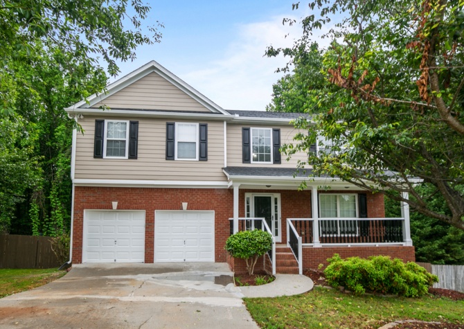 Houses Near Gorgeous LIKE NEW 4 BR/2.5 BA Traditional in Buford!