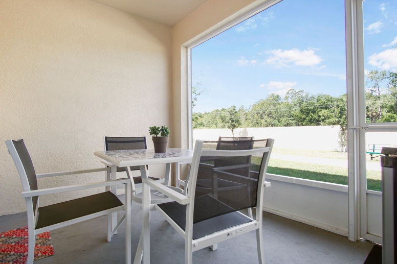 Townhome available for rent in Kissimmee!