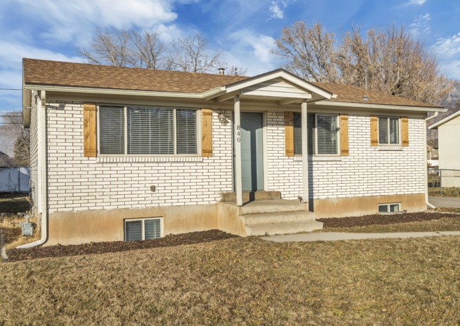 Houses Near Spacious 4 BD/2BA in Great Orem Location!