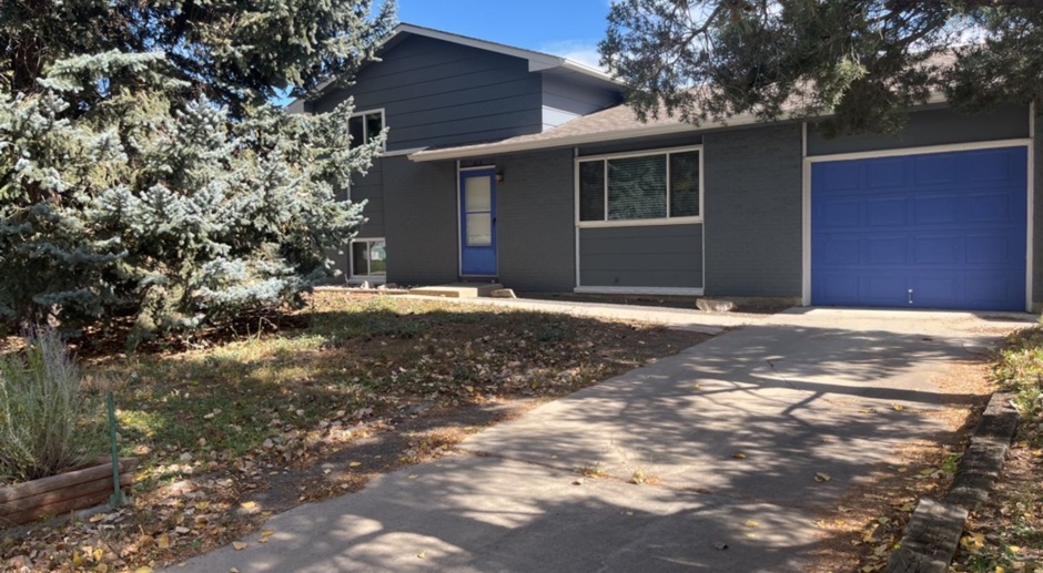 Lovely home in West Fort Collins near Rogers Park. Large fenced backyard, attached 1 car garage