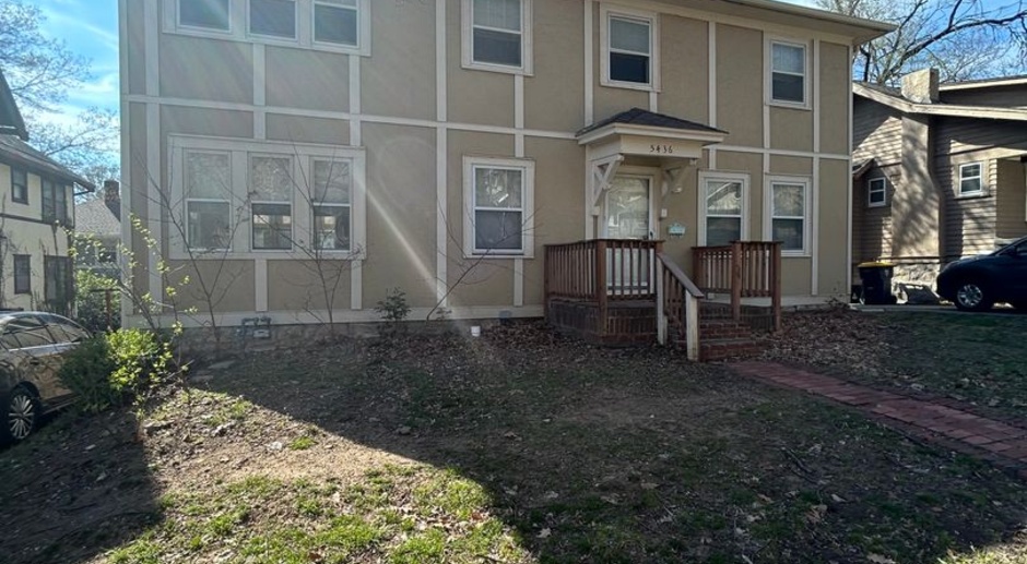 Available NOW! Beautiful 4 Bed 1 Bath Home! PRICE DROP $1575.00!!