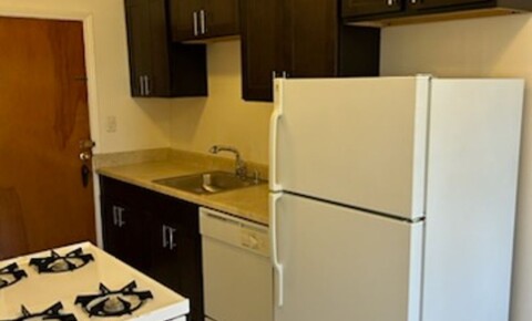 Apartments Near CBTS - Wisconsin 5425-33 W Martin Dr for CBTS - Wisconsin Students in Elm Grove, WI