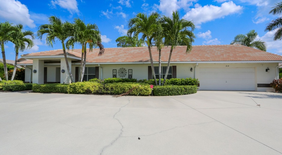 ** LELY COUNTRY CLUB 3 BEDROOM PLUS DEN PRIVATE POOL HOME ON LELY COUNTRY CLUB GOLF COURSE ANNUAL RENTAL AVAILABLE AUGUST\SEPTEMBER **  