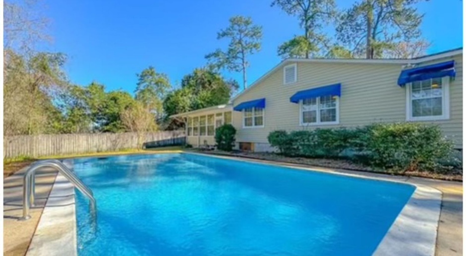 Updated Bright & Sunny 3/1 With Inground Swimming Pool! Available NOW