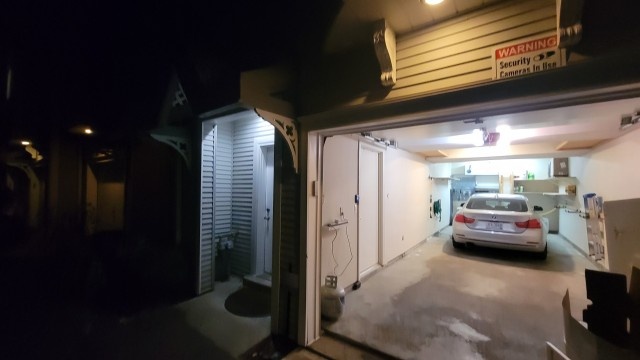 One room available in New Townhouse with attached garage charging