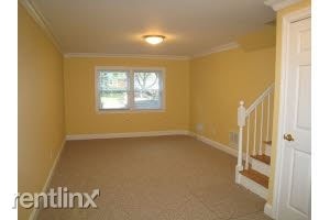 Outstanding 3 br, 2.5 ba House - W/D In Unit - 1 Car Garage/Port Chester
